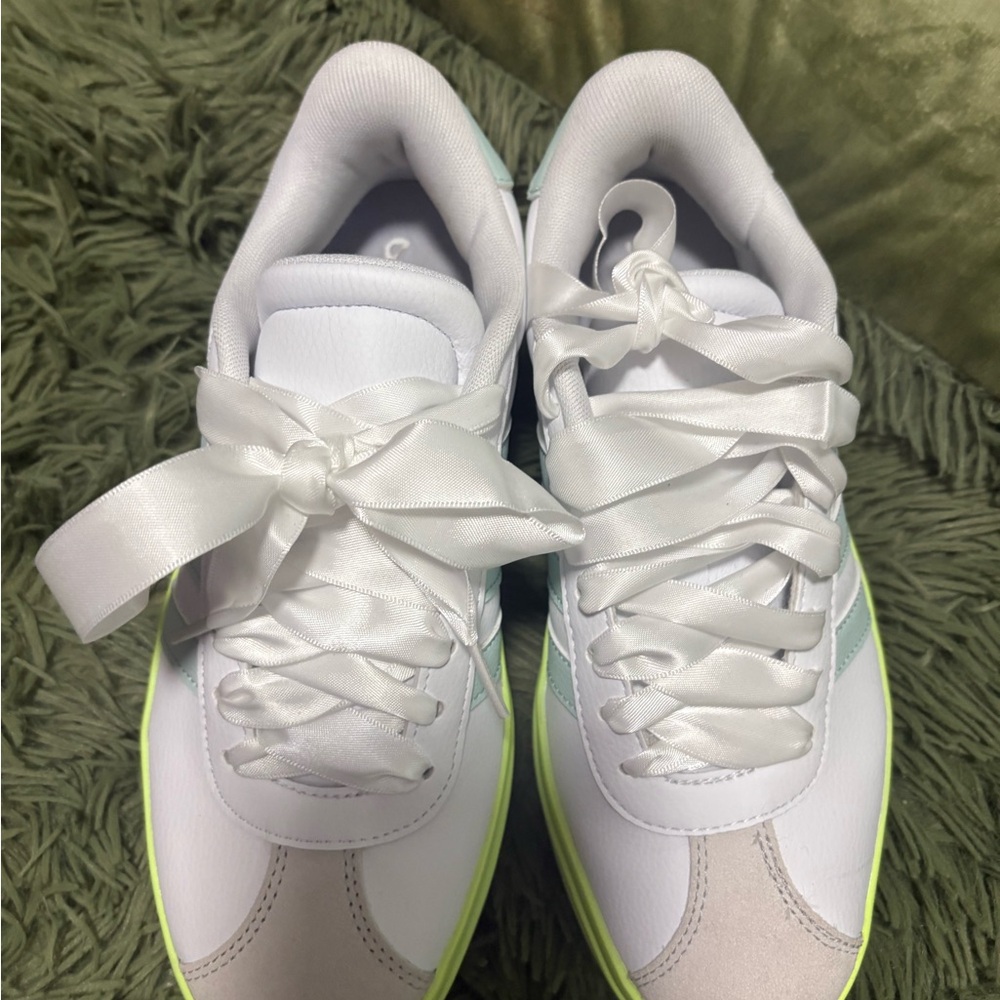 adidas women’s  court bold platform sneakers. White and mint